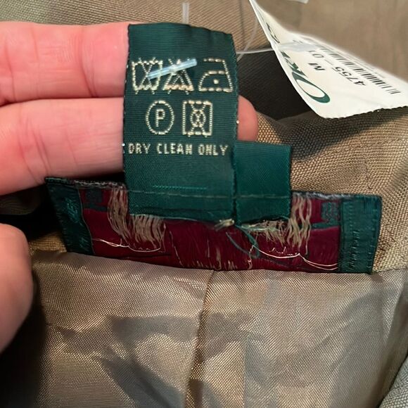 NWT! Orvis 100% silk taupe vest. Size medium - Picture 4 of 9